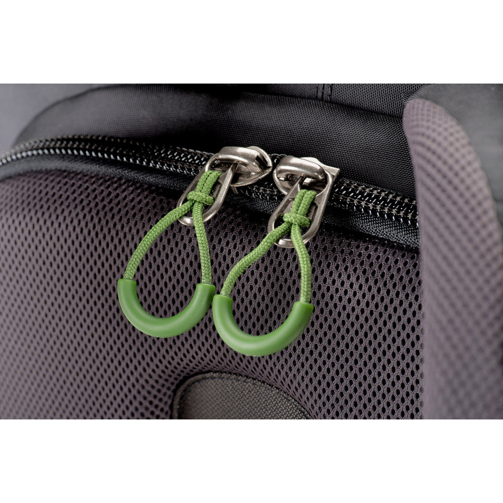 
                  
                    Ergonomic zipper pulls are easily gripped with gloves or chilled fingers
                  
                