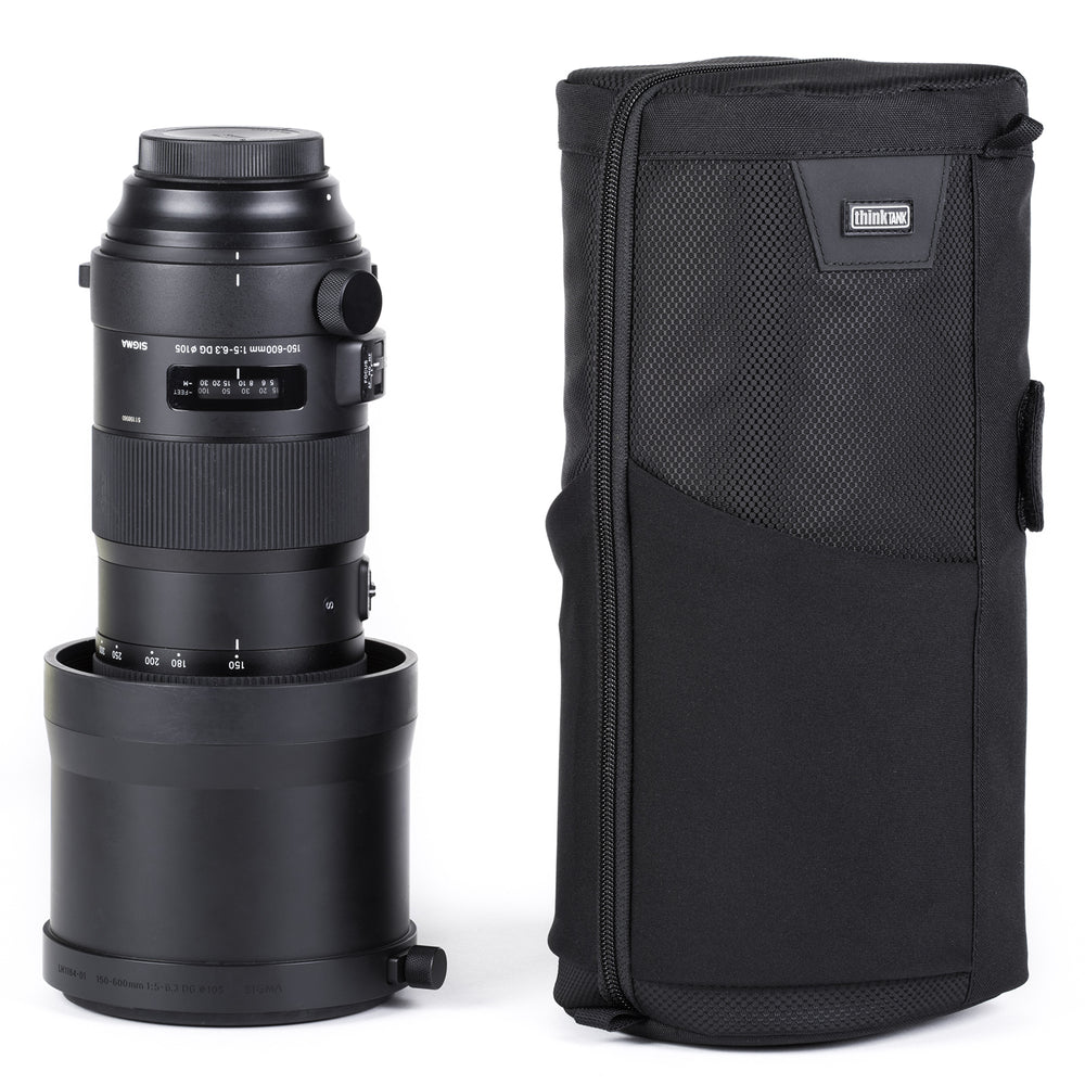 Accommodates a 150–600mm f/5–6.3 lens with hood reversed